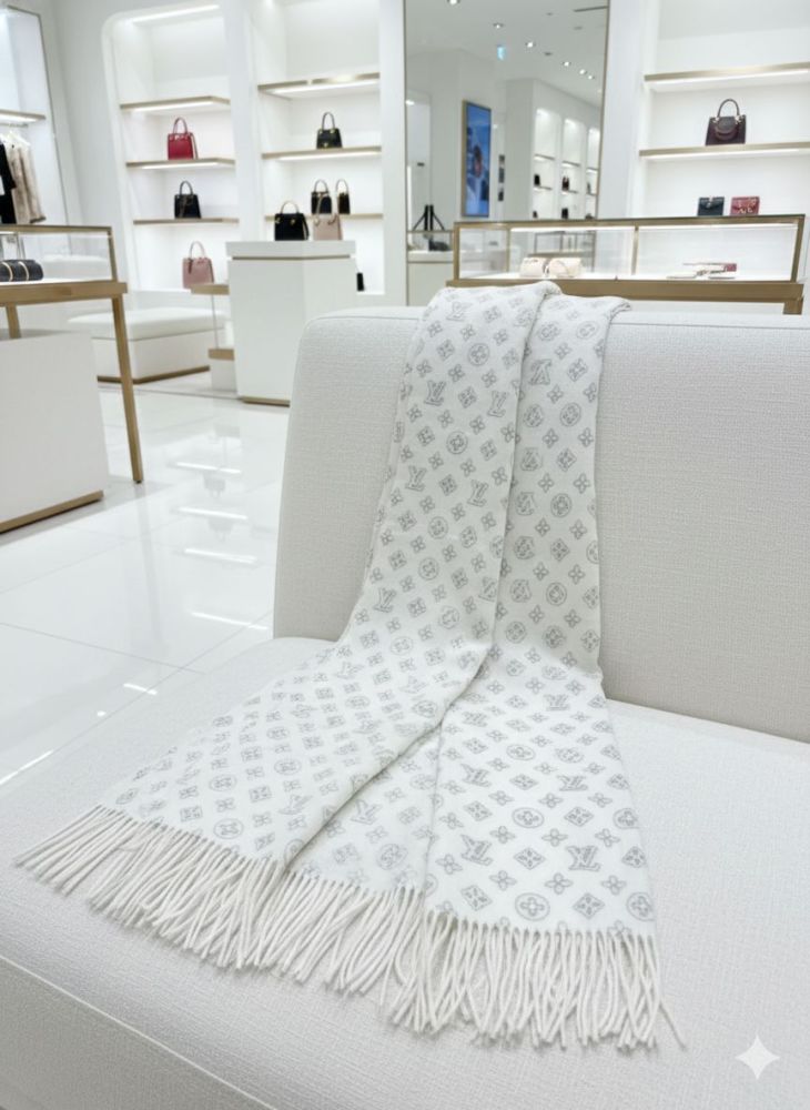 Louis Vuitton White Cashmere Reversible Muffler-2