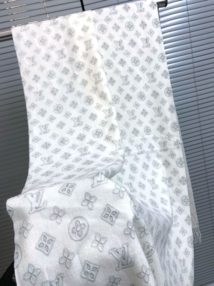 Louis Vuitton White Cashmere Reversible Muffler-1