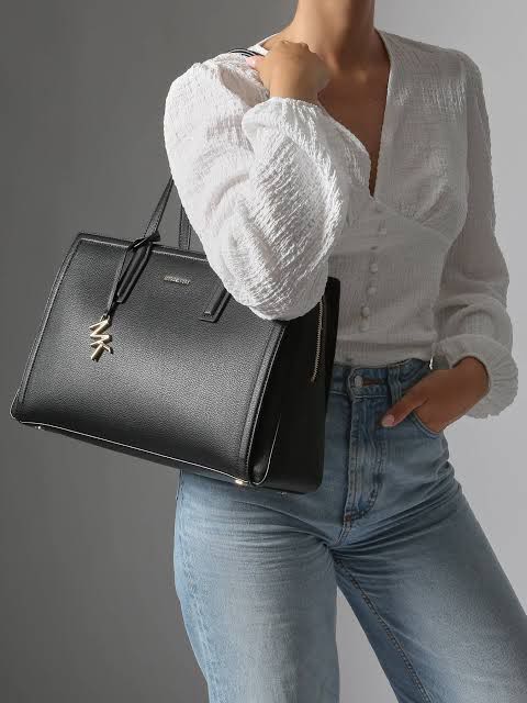 Michael Kors Logo Voyager Black Tote Bag-1