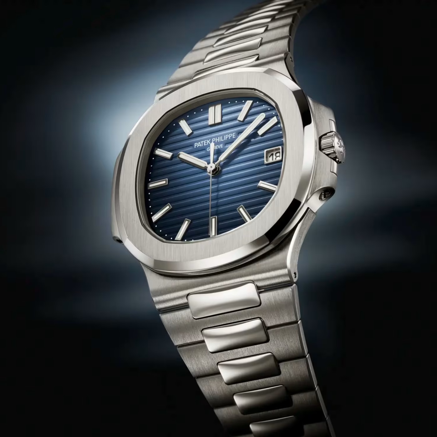Patek Philippe Nautilus Mens Watch 5711/1A-010 thumbnail 5