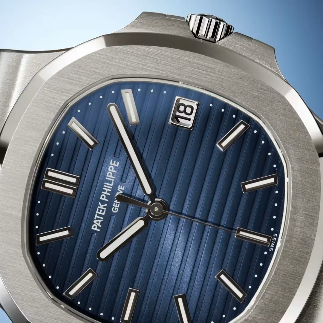 Patek Philippe Nautilus Mens Watch 5711/1A-010 thumbnail 7