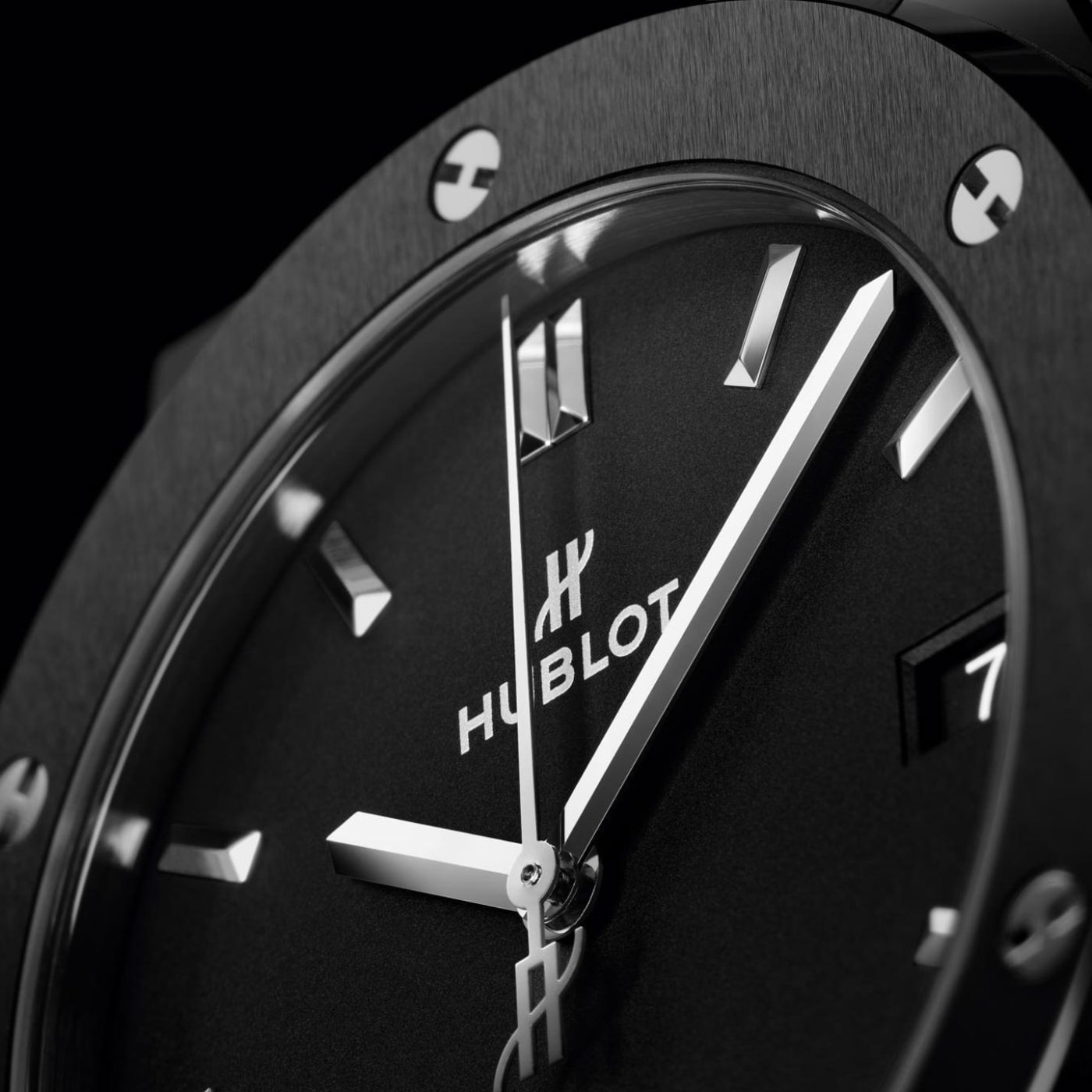 Hublot Classic Fusion Black Magic 511.CM.1171.RX thumbnail 3