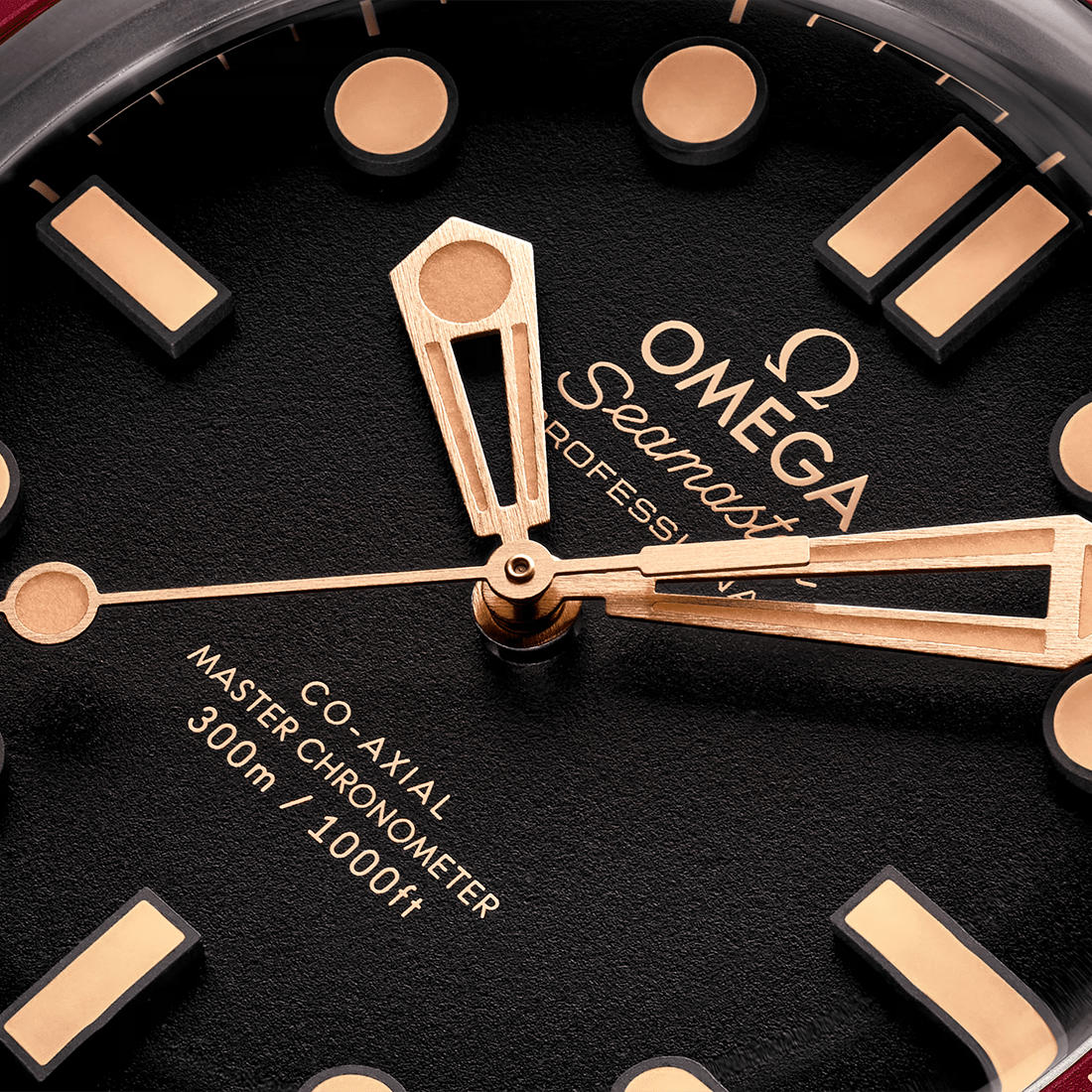 Omega Seamaster Diver 300M In Bronze Gold Watch 210.90.42.20.01.003 thumbnail 3