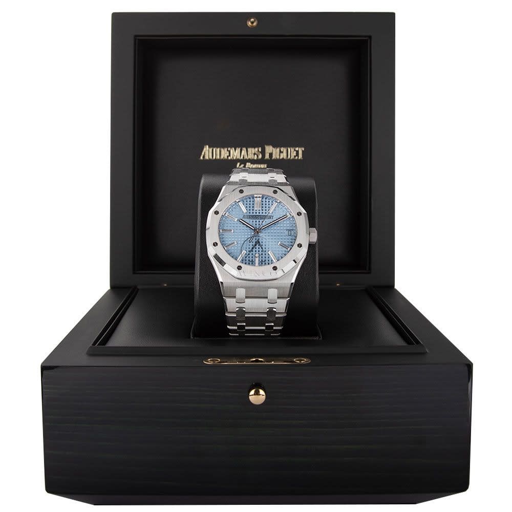 Audemars Piguet Royal Oak, Blue Dial, 41 mm 15510BC.OO.1320BC.01 thumbnail 10