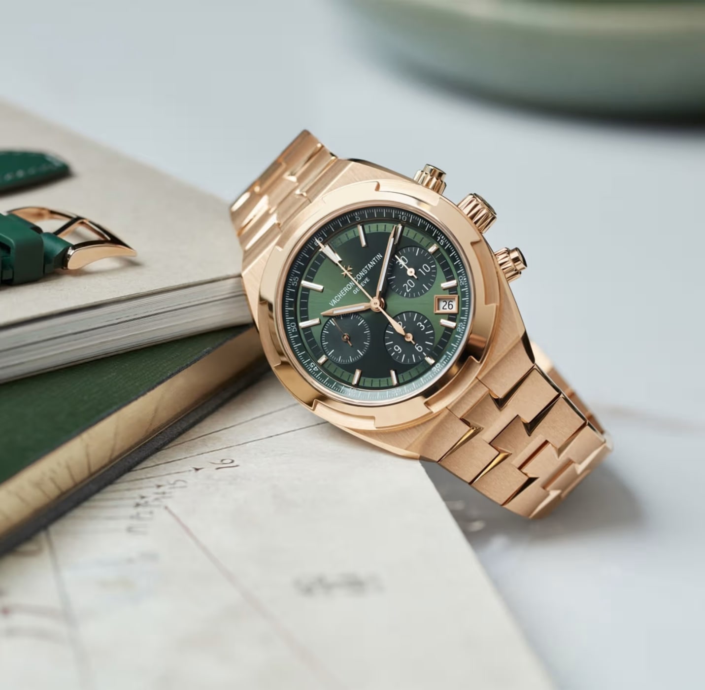 Vacheron Constantin chronograph, Overseas 42.5 mm, Automatic, 5520V/210R-B966 thumbnail 6