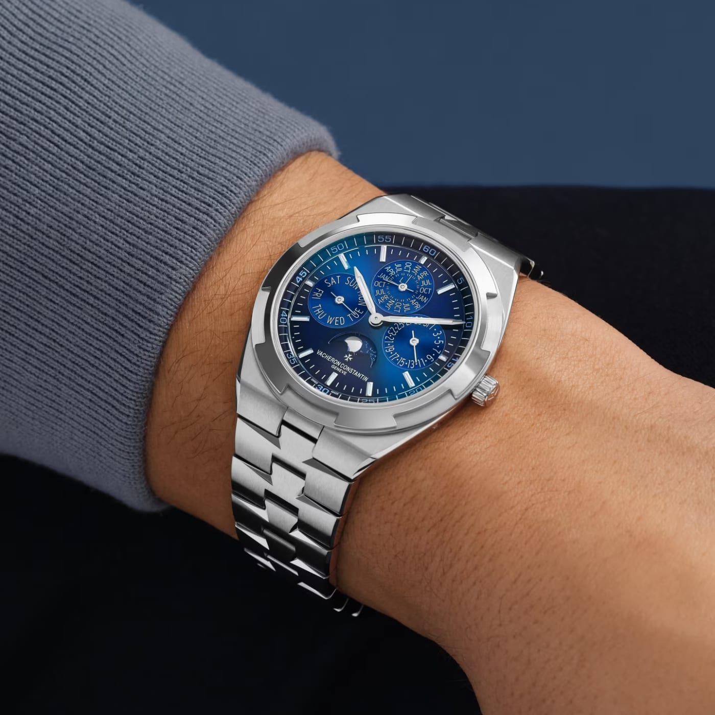 Vacheron Constantin Overseas Perpetual calendar ultra-thin White Gold 4300V/220G-B945 thumbnail 5