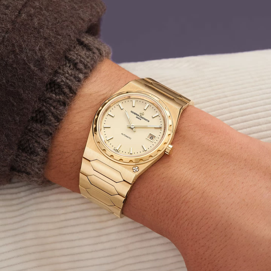 Vacheron Constantin Historiques 222, 37mm, Yellow Gold , Automatic, 4200H/222J-B935 thumbnail 2