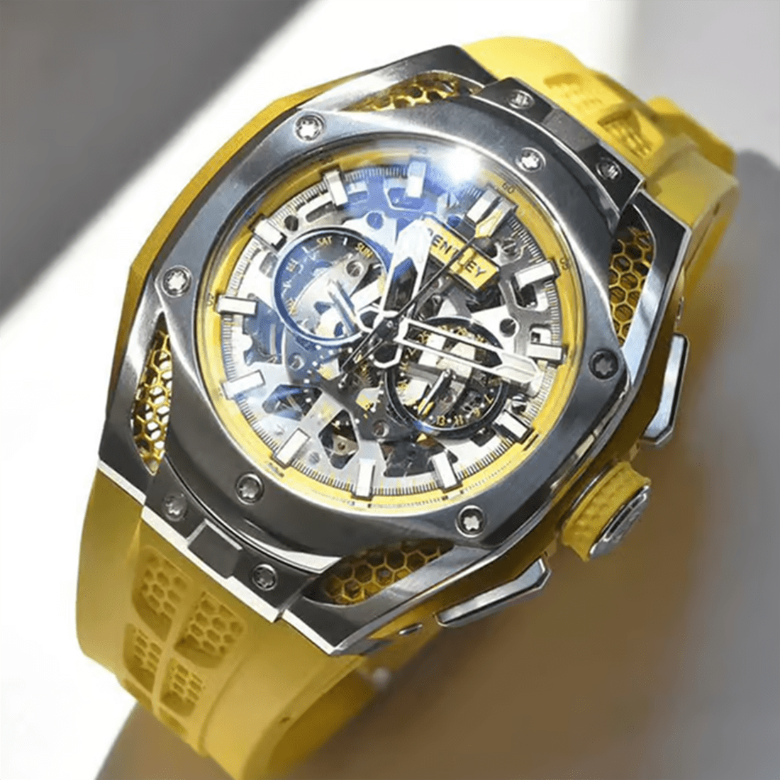 Bentley The Opulence Automatic Yellow Accents Men 54 mm BL-50-56 Watch thumbnail 2