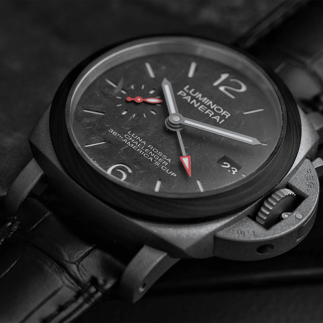Panerai Luminor Luna Rossa GMT Black Dial Watch PAM01096 thumbnail 7