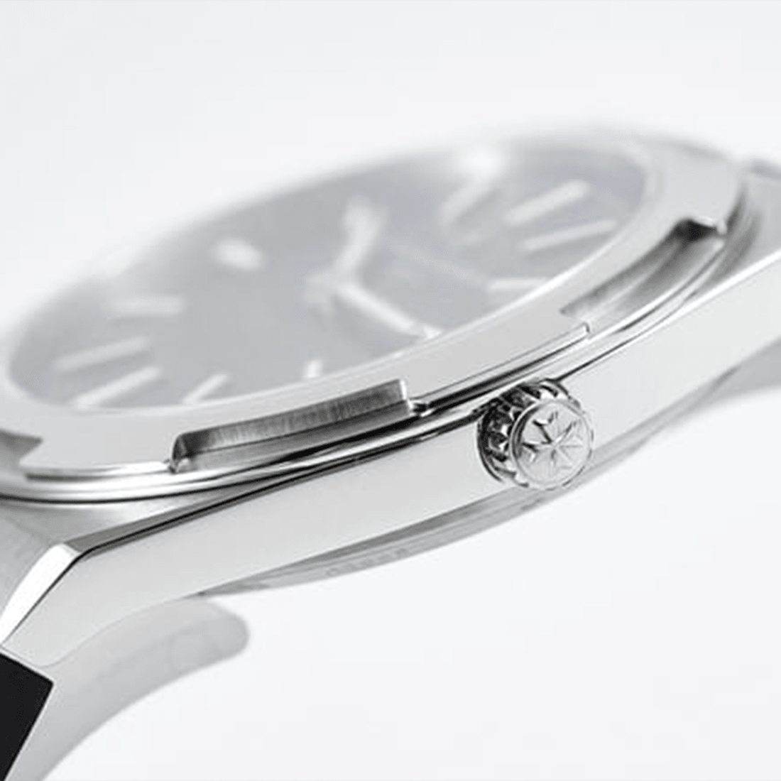 Vacheron Constantin Overseas Black Dial, Rubber Strap 4500V/110A-B483 Self-Winding Watch thumbnail 7