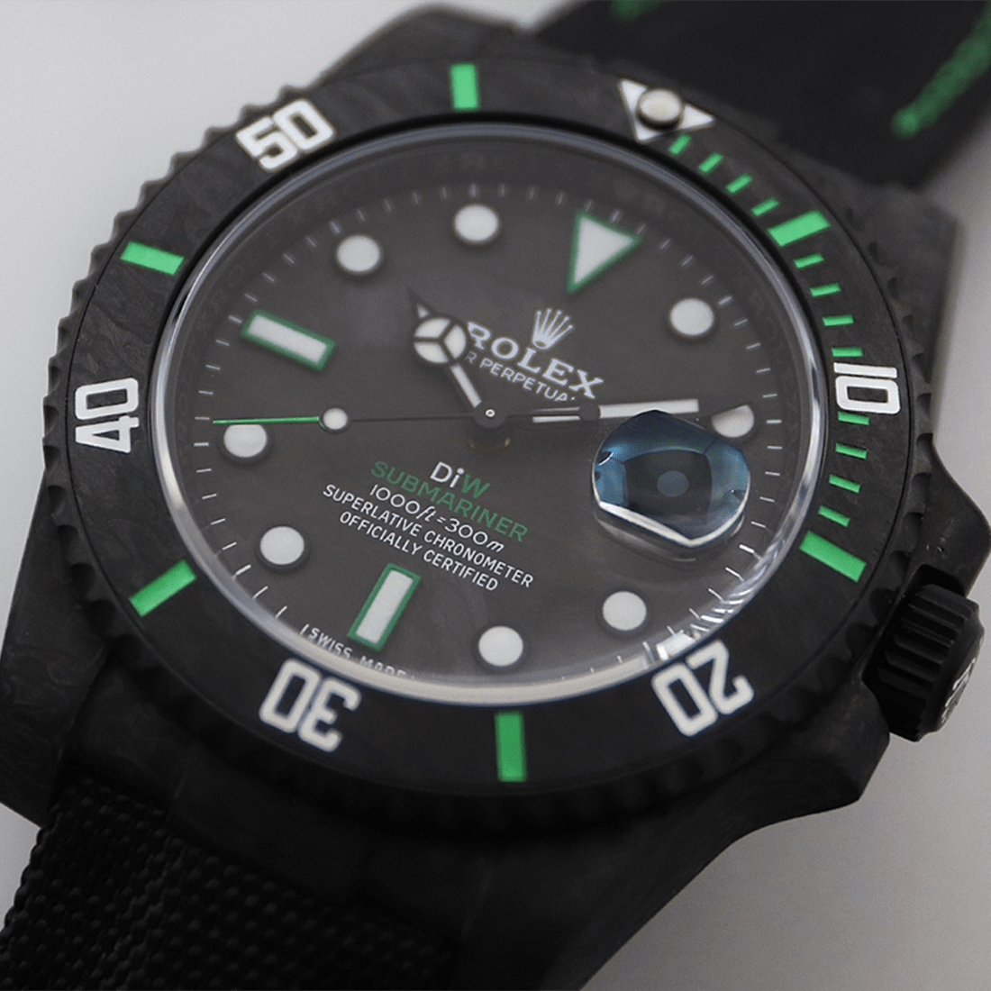 Rolex DIW Submariner Carbon Green Limited Edition Watch 126610 thumbnail 3