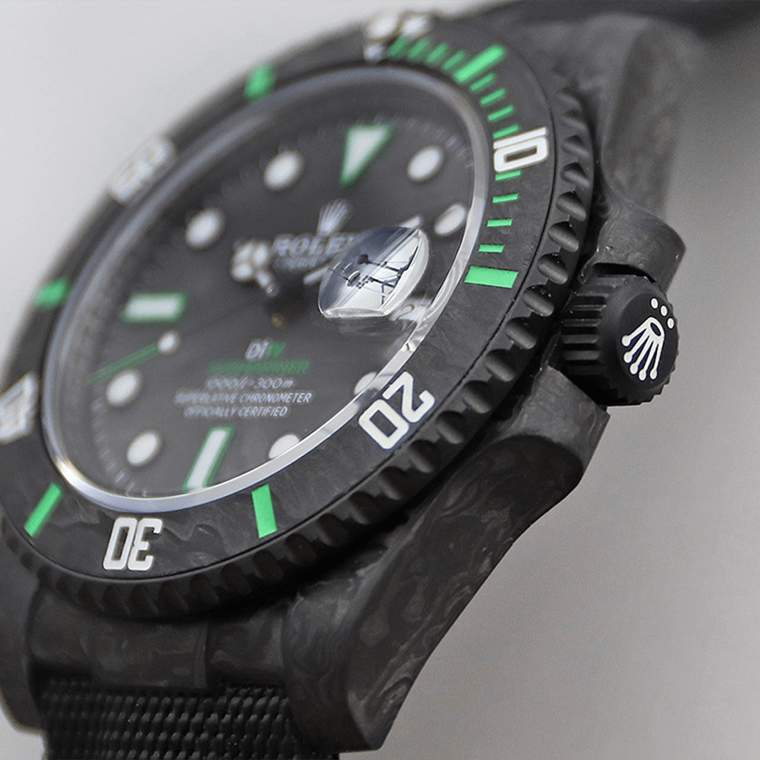 Rolex DIW Submariner Carbon Green Limited Edition Watch 126610 thumbnail 4