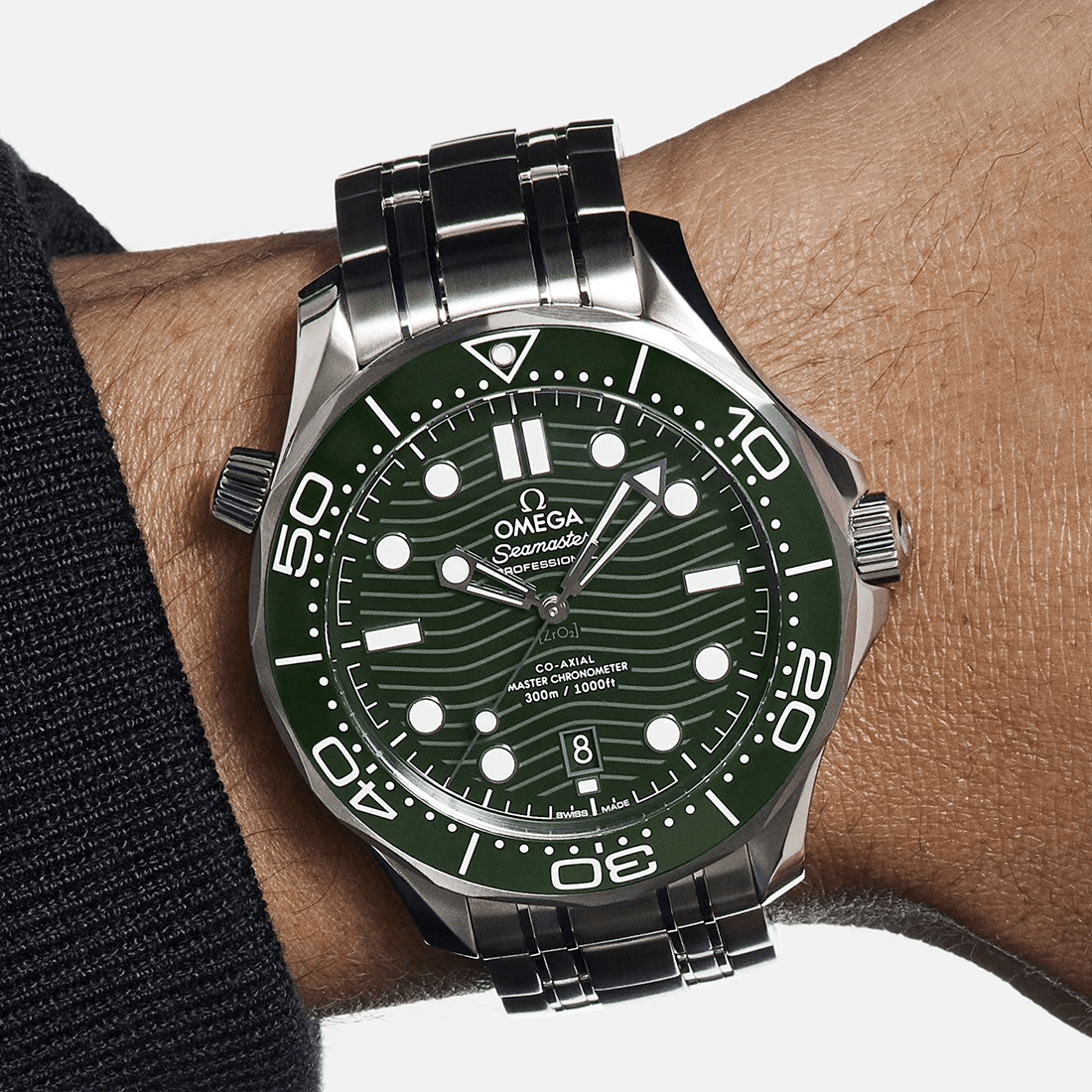 Omega Seamaster Diver 300M Green Dial Stainless Steel Watch 210.30.42.20.10.001 thumbnail 6