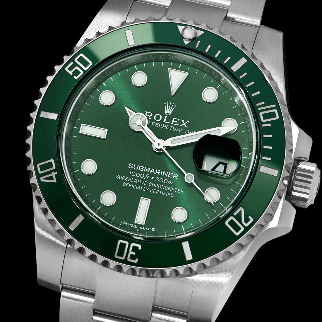 Rolex Submariner Date "Hulk" Green Dial & Bezel Watch 116610LV thumbnail 3