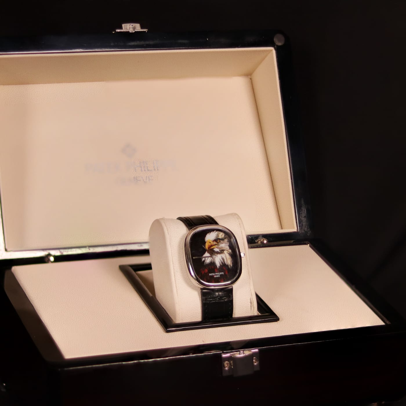 Patek Philippe Golden Ellipse "Bald Eagle", Special Edition Watch 5738/50G-029 thumbnail 6