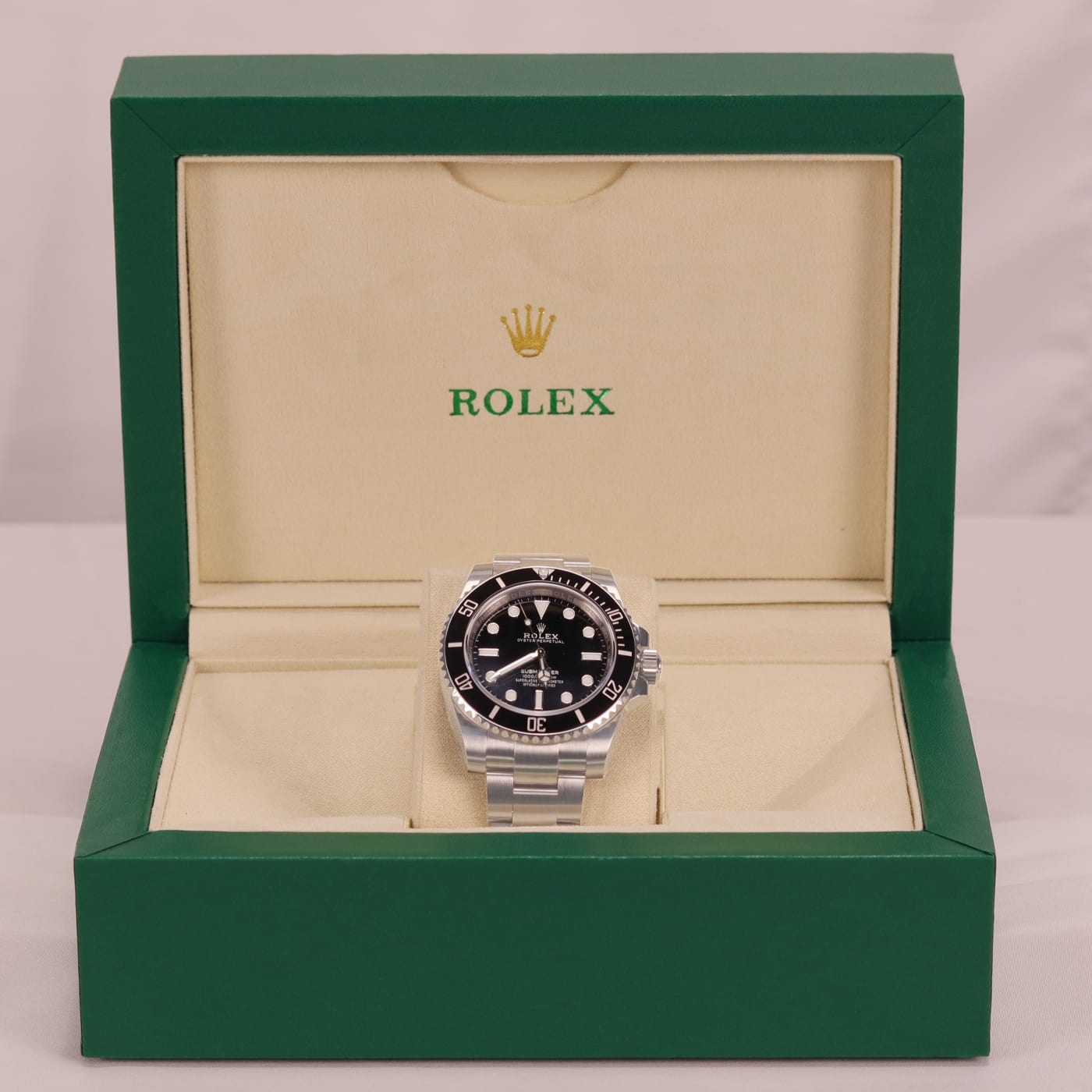 Rolex Submariner Oyster, 41 mm, Oystersteel Black Dial Watch M124060-0001 thumbnail 3