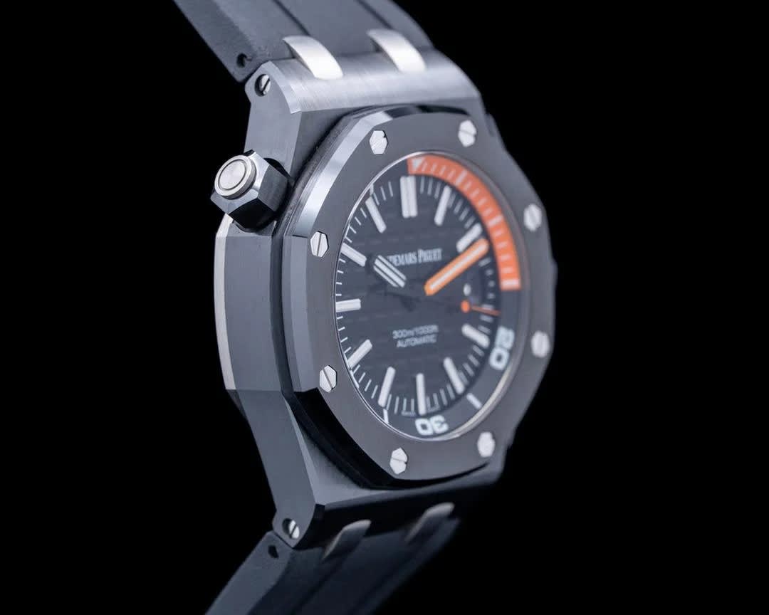 Audemars Piguet Royal Oak Offshore Diver in Black Ceramic Watch 15707CE.OO.A002CA.01 thumbnail 4