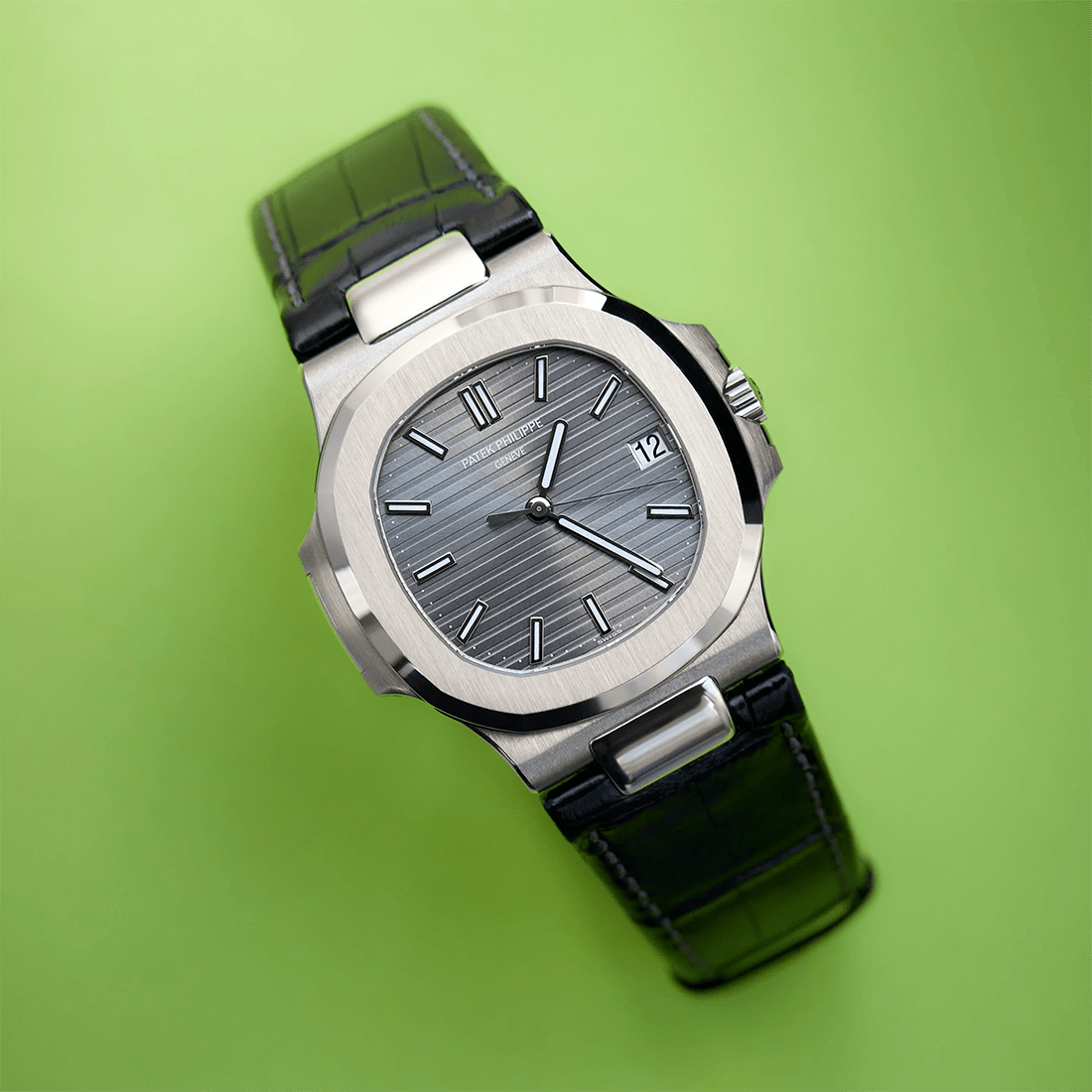 Patek Philippe Nautilus 18k White Gold Grey Dial Watch 5711G-001 thumbnail 4