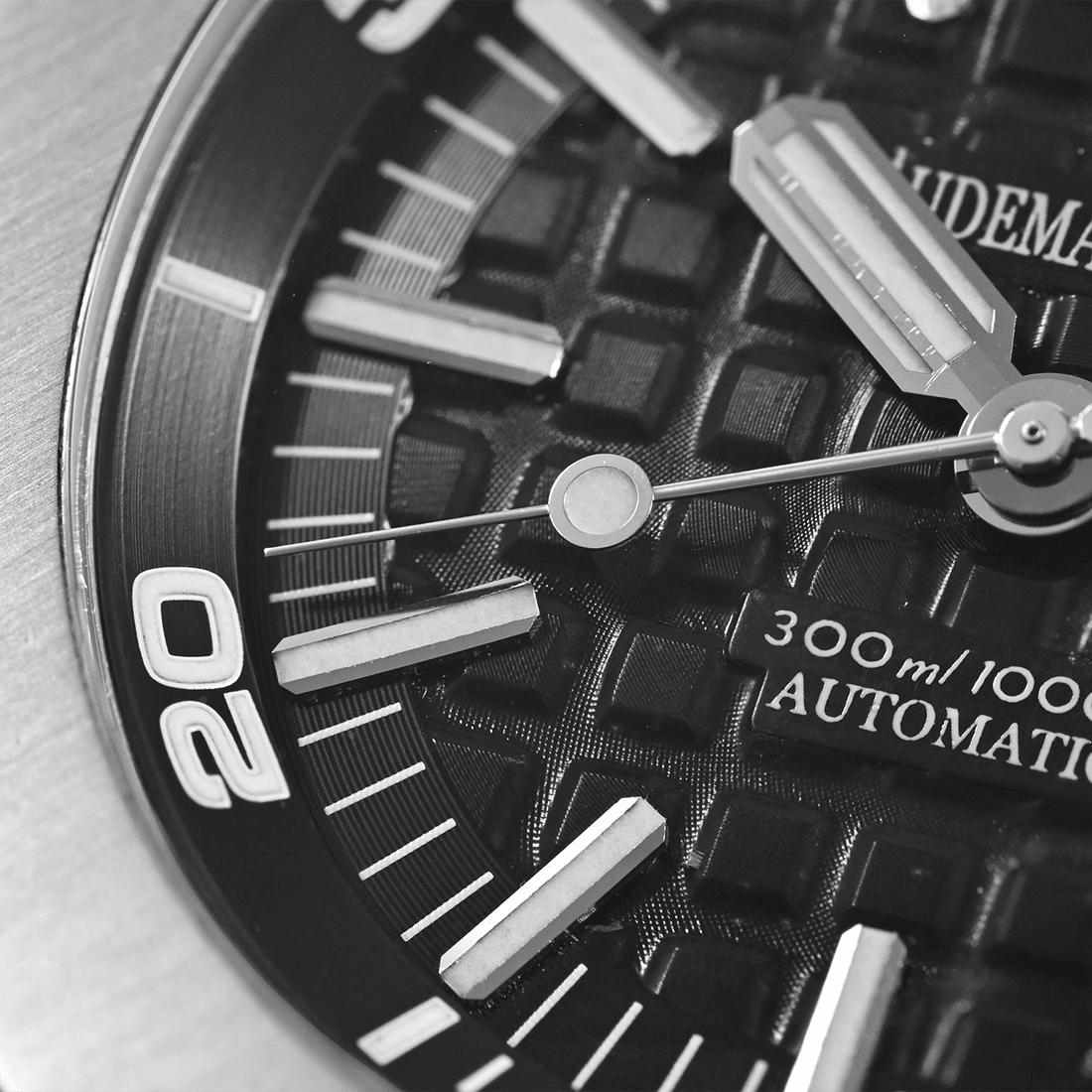 Audemars Piguet Royal Oak Offshore Diver Black Dial Watch 15703ST.OO.A002CA.01 thumbnail 4