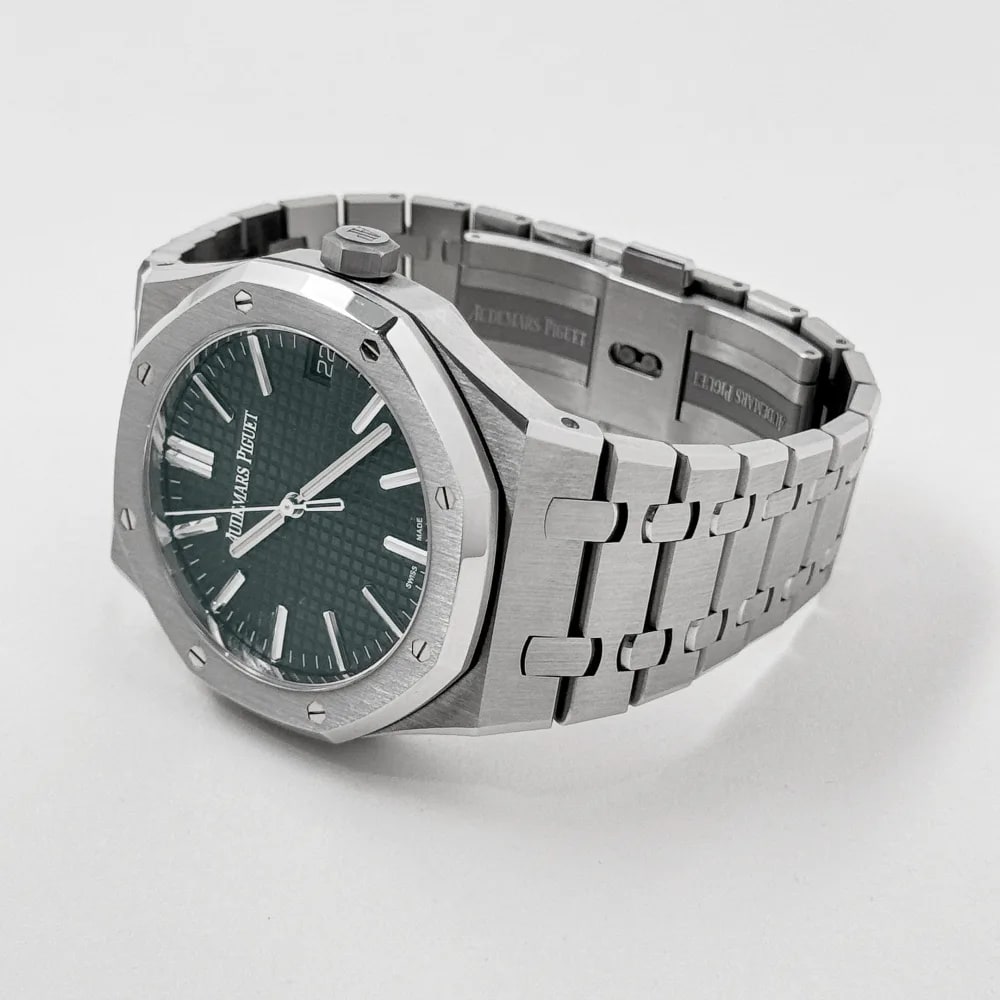 Audemars Piguet Royal Oak Selfwinding 41mm Green Watch 15510ST.OO.1320ST.04 thumbnail 4