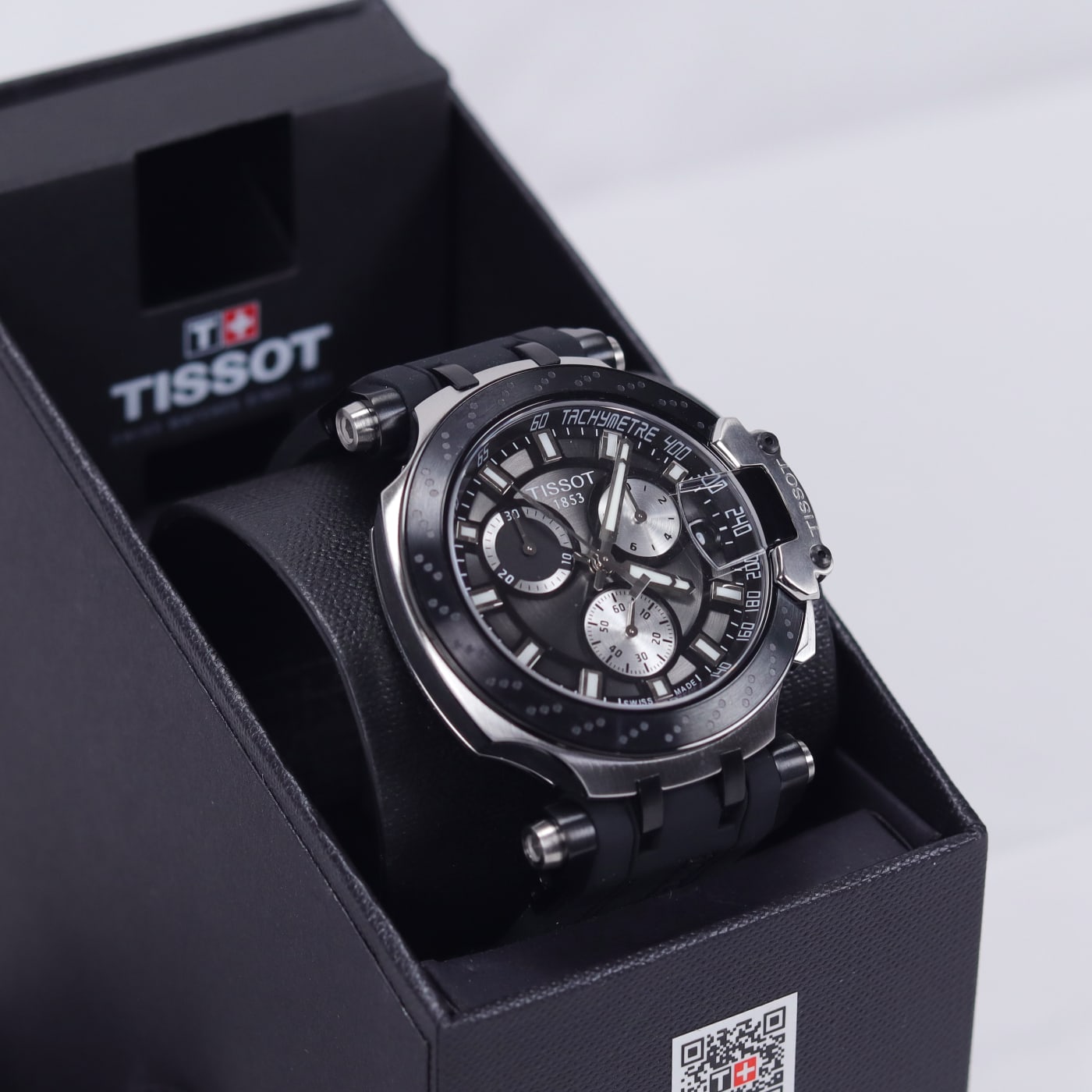 Tissot T-Race Chronograph Men 43 mm T1154172706100 thumbnail 4