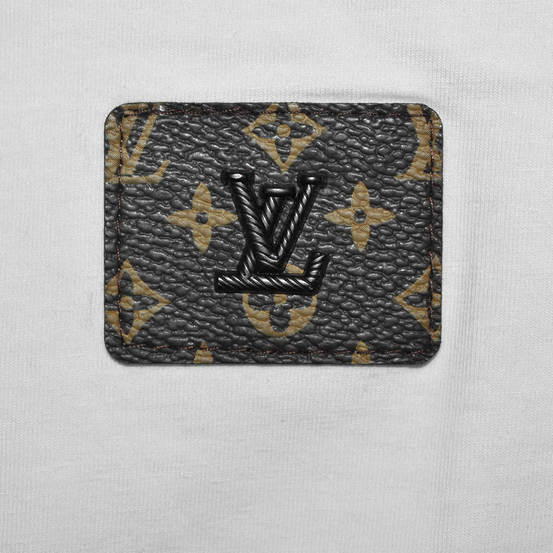 Louis Vuitton White Premium T-shirt For Kids-3