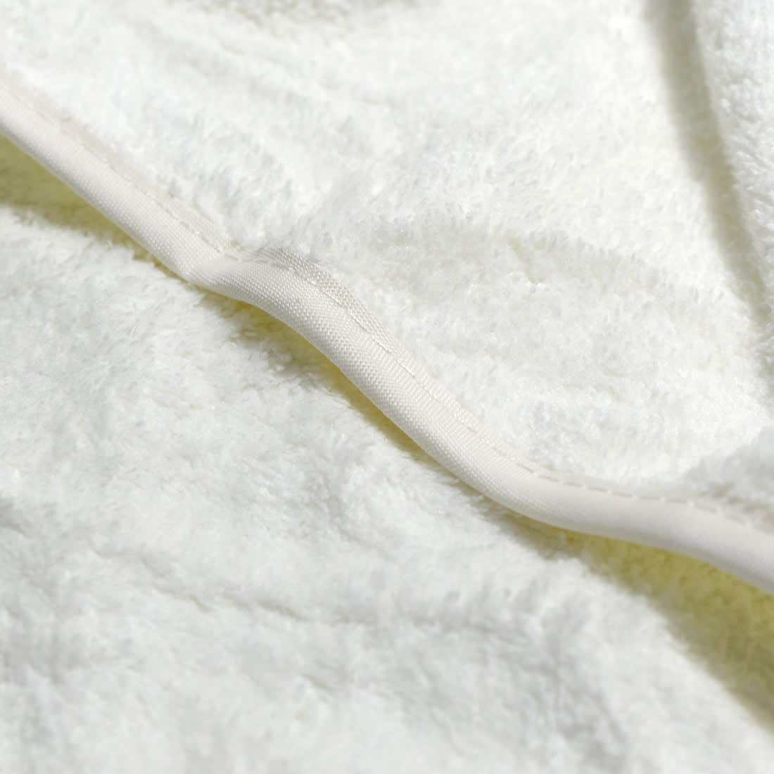 Louis Vuitton Embroidered logo Off White Premium Towel - Set of 2-2