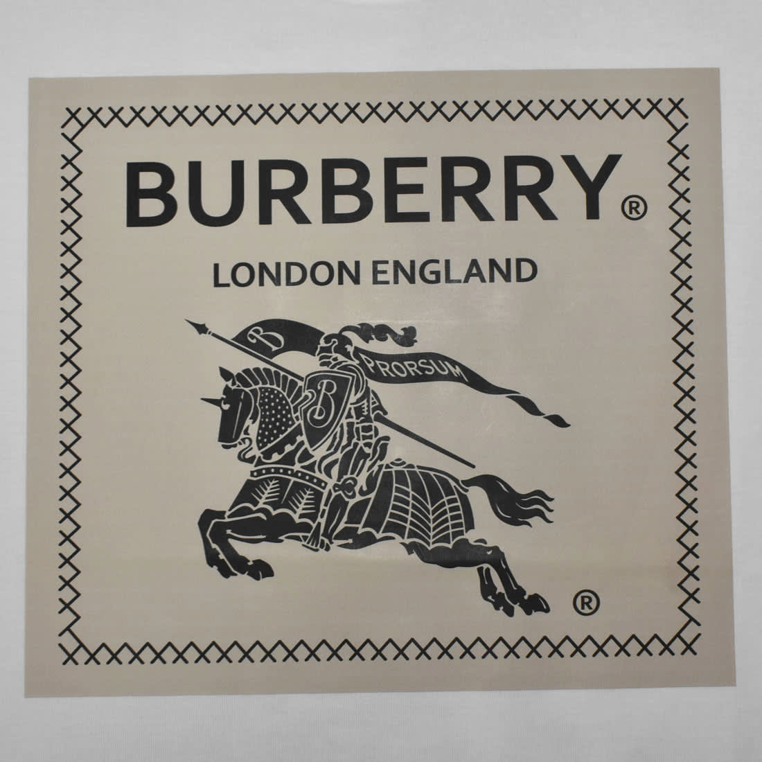 Burberry logo-patch White Premium T-shirt-3