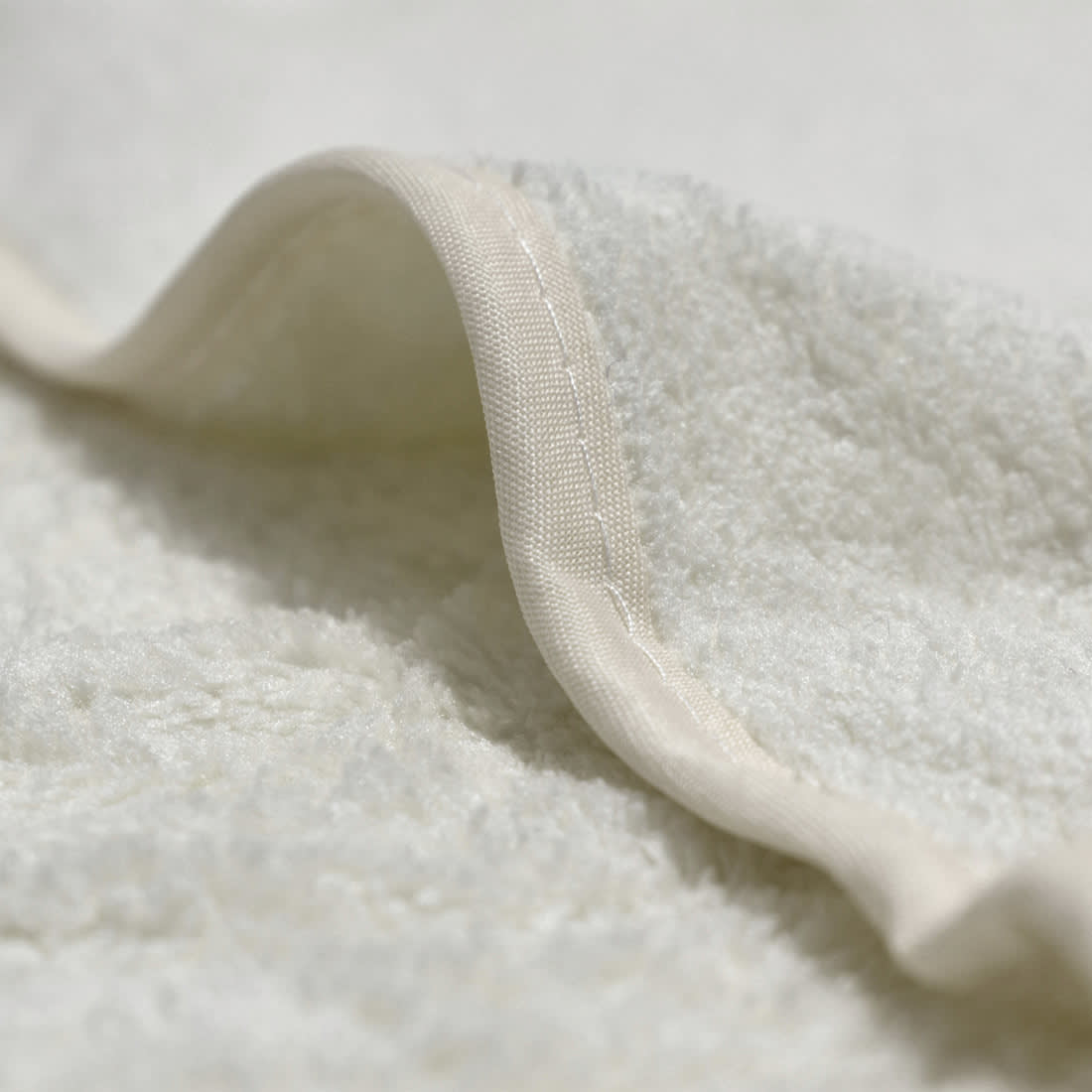 Gucci Embroidery logo Off White Towels - Set of 2-2