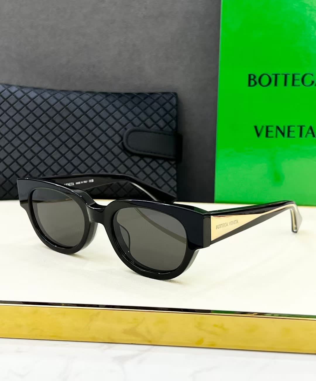 Bottega Veneta Black Luxury Sunglasses-0