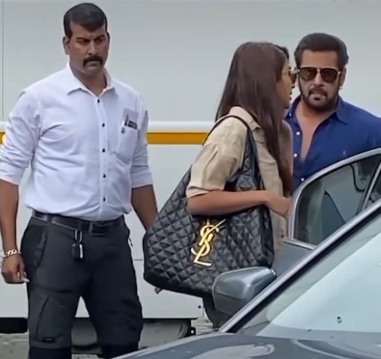 Saint Laurent Black Quilted Leather Maxi Icare Shopping Tote Bag-7