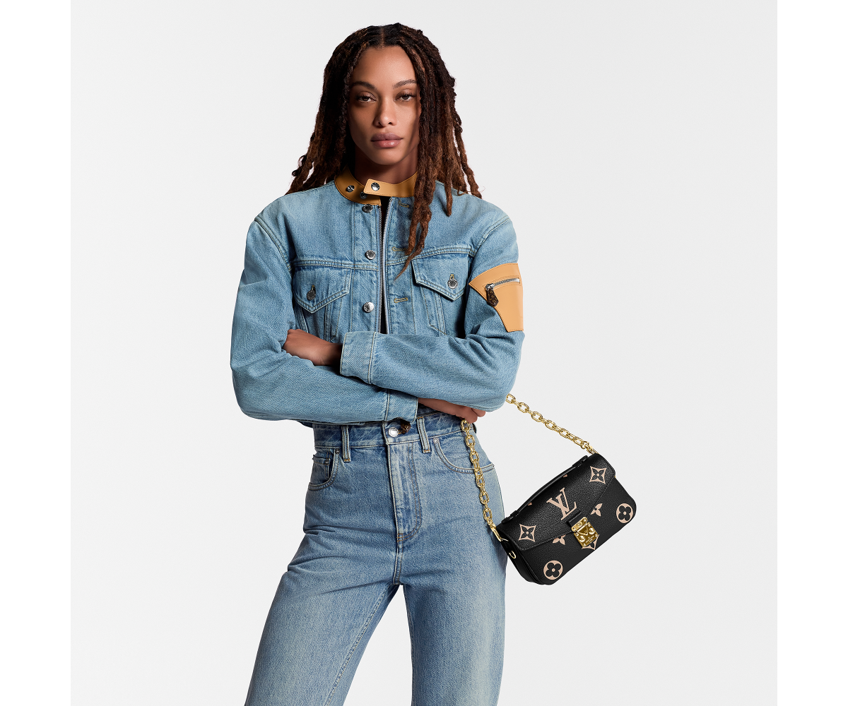 Louis Vuitton East West Metis Pochette Black Handbag-5