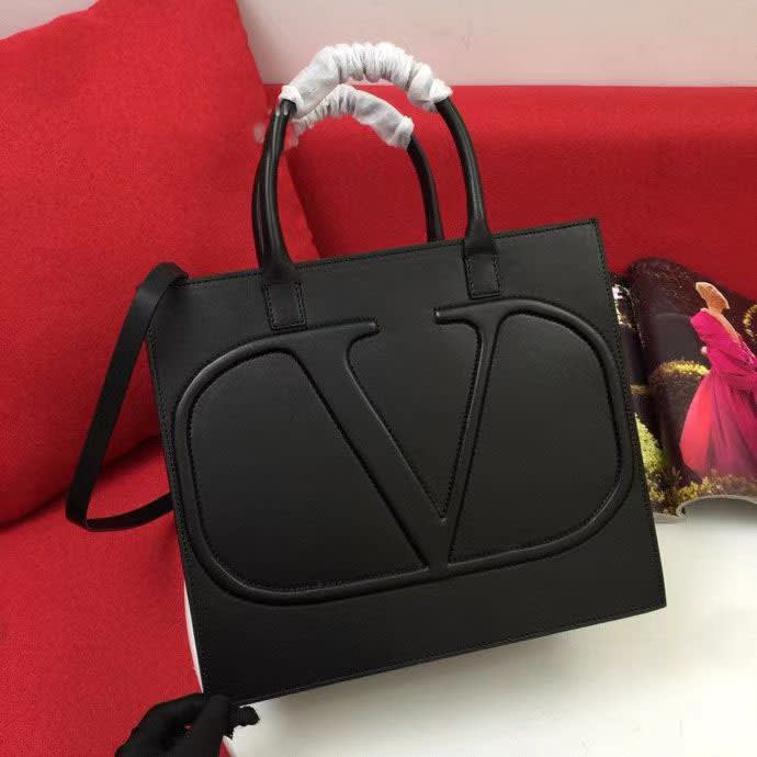 Valentino Garavani Black Women's Leather Bag-0
