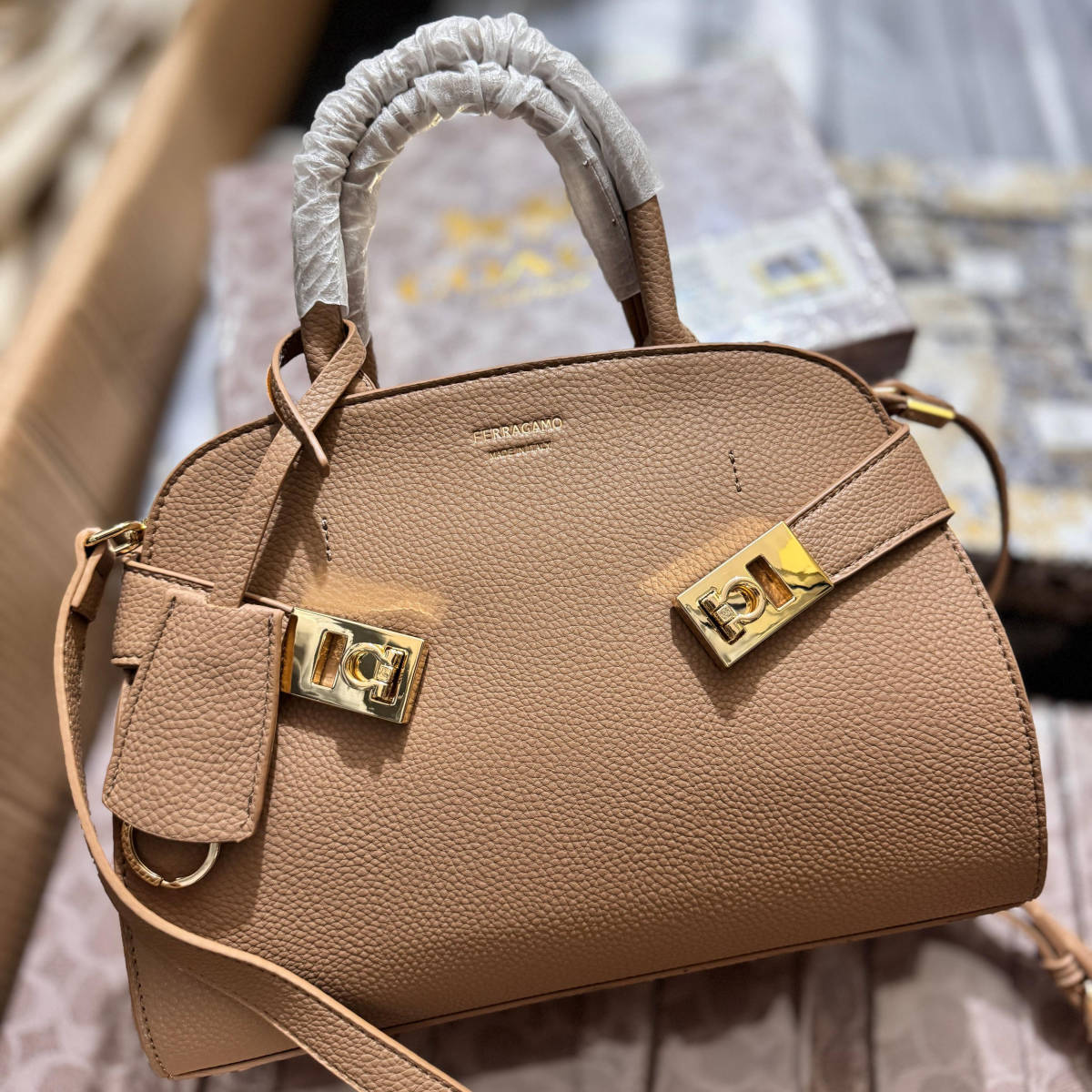 Ferragamo Hug bicolor Peach handbag-0