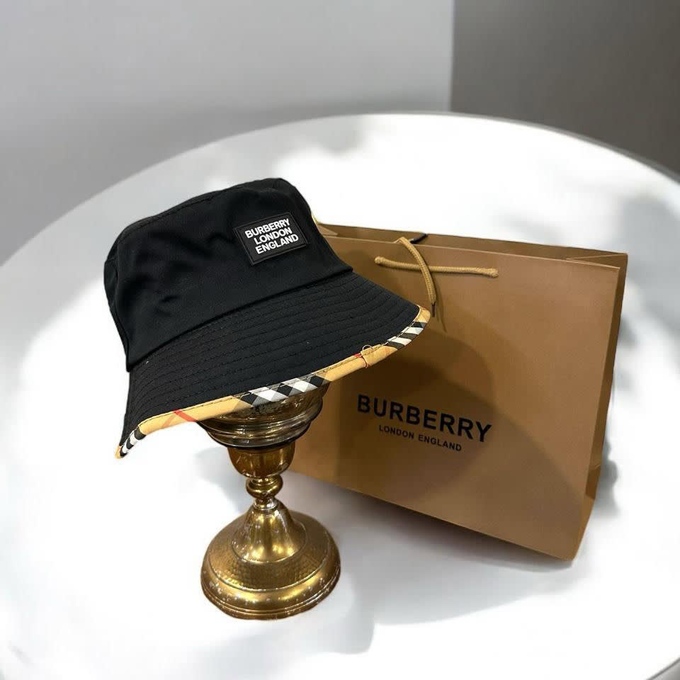 Burberry Black Premium Cap-1