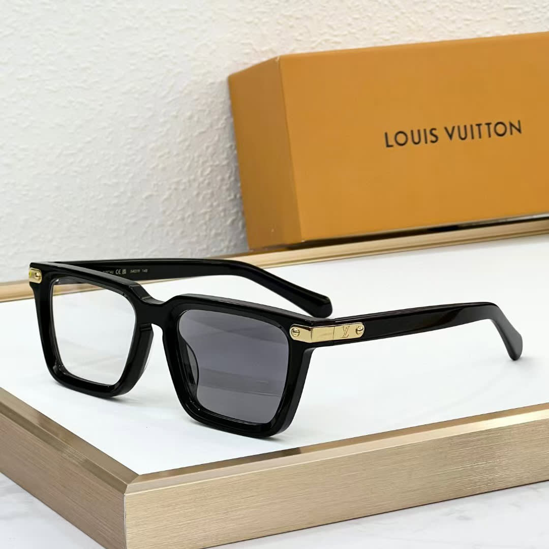 Louis Vuitton Black & Golden Luxury Sunglasses-0