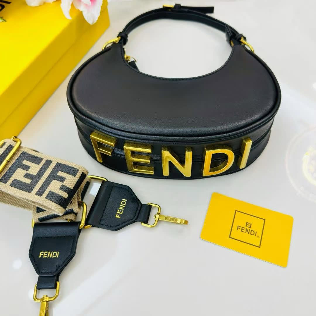 Fendi Fendigraphy Black leather bag-0