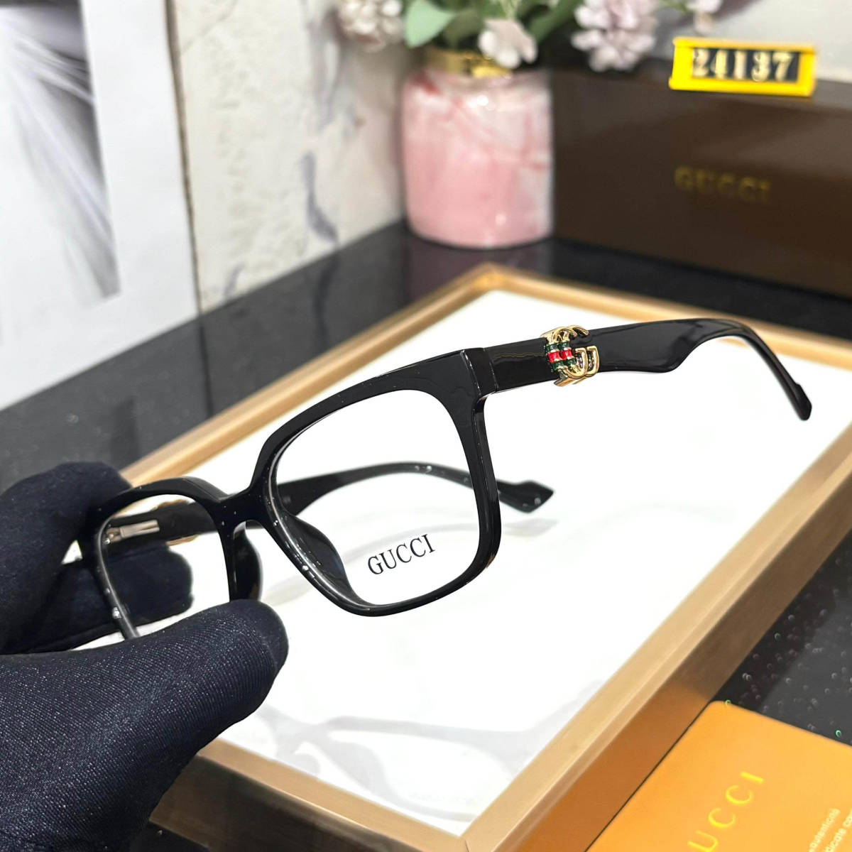 Gucci Black Premium Women's Sunglasses-1