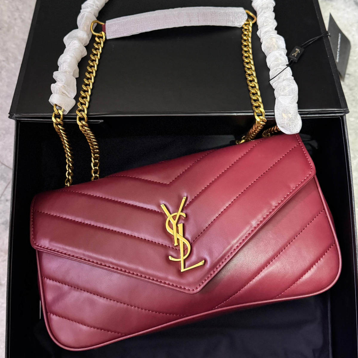 Saint Laurent Classic Wine Messenger College Bag-2