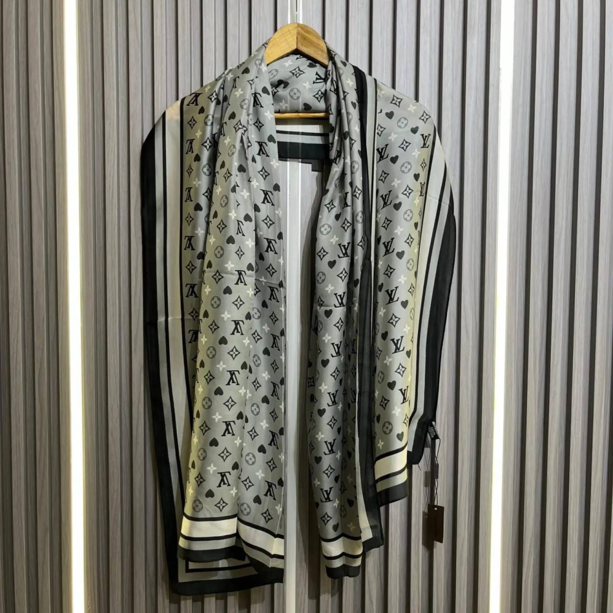 Louis Vuitton Premium Quality Grey Silk Stole-1