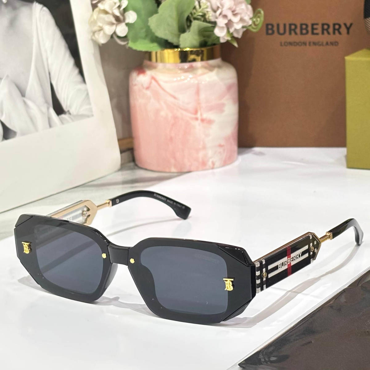 Burberry Black Premium Women's Sunglasses-0