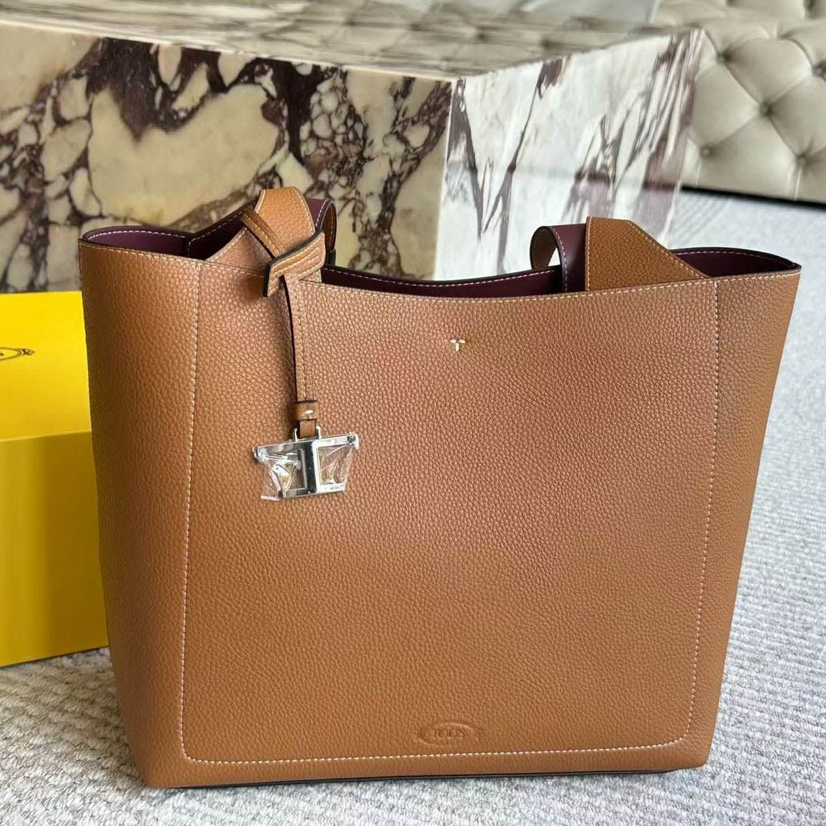 Tod's Timeless Medium Sized Brown Tote Bag-0