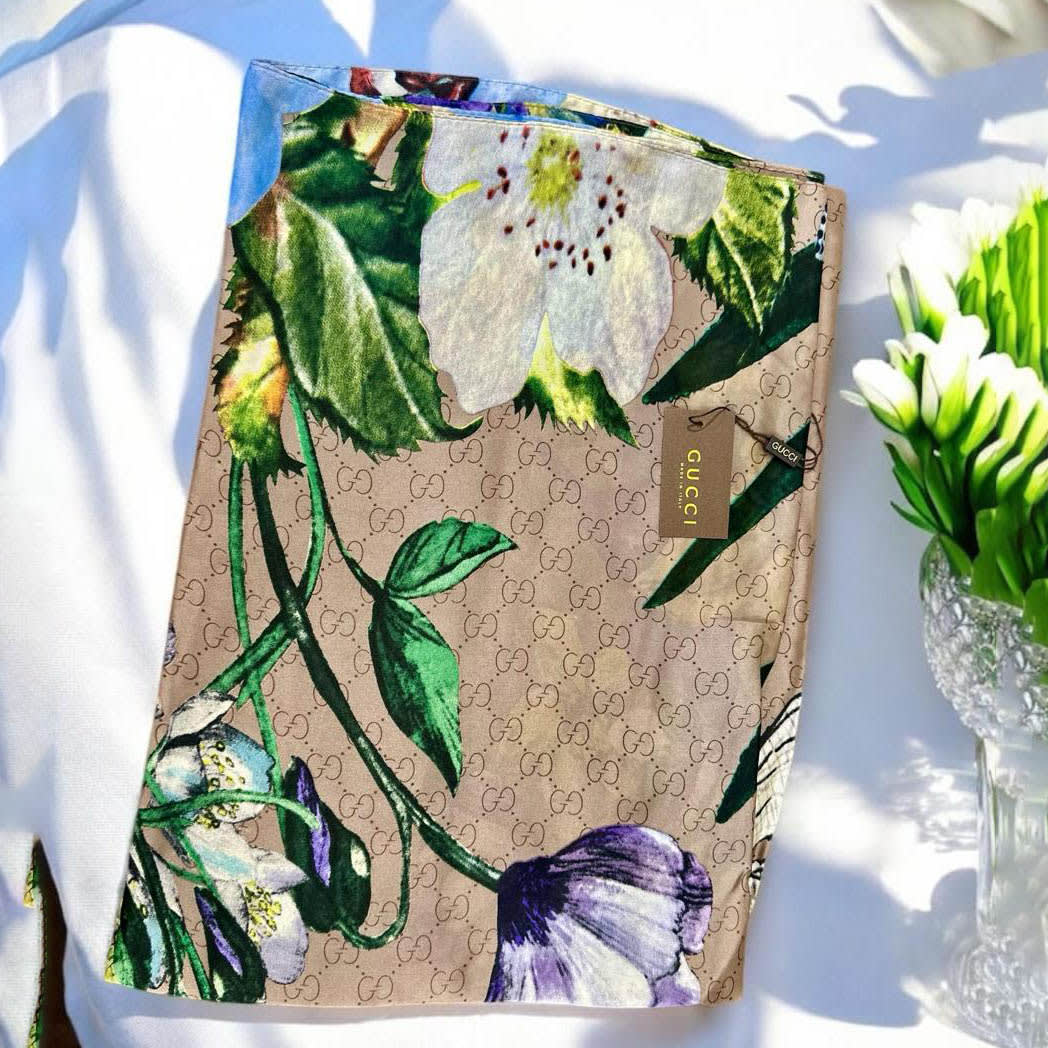 Gucci Floral Beige Silk Stole-3