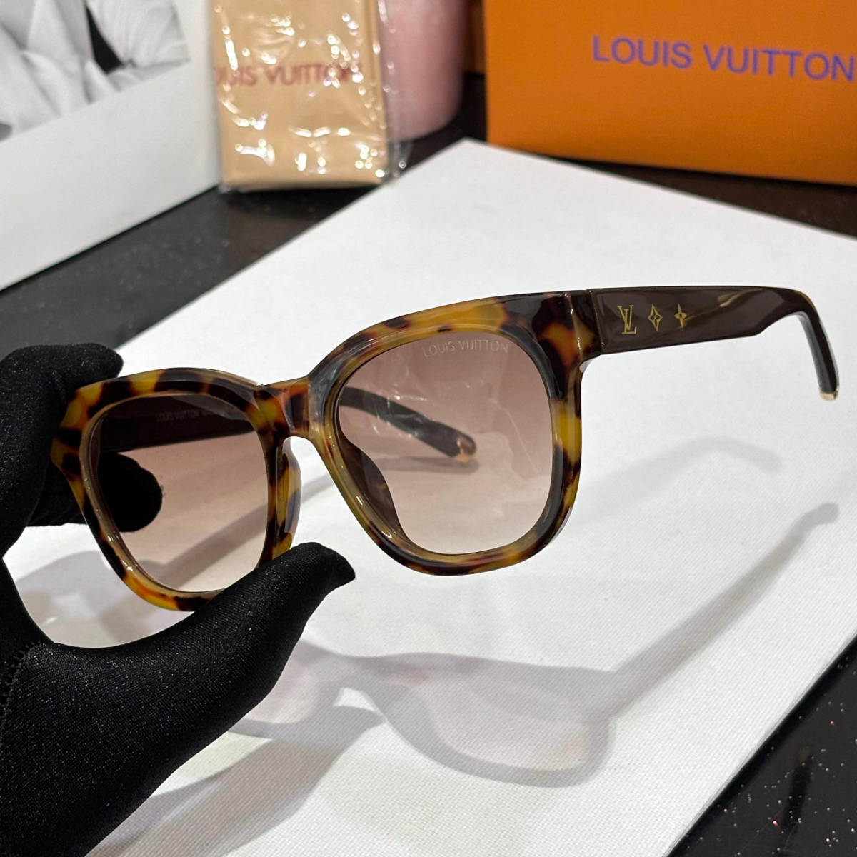 Louis Vuitton Brown Premium Women's Sunglasses-1