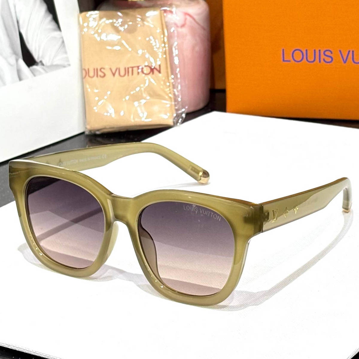 Louis Vuitton Olive Premium Women's Sunglasses-0