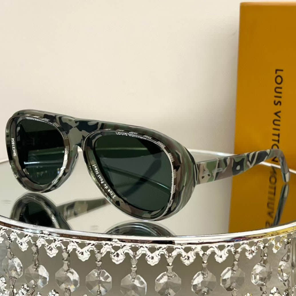 Louis Vuitton Green Luxury Sunglasses-0