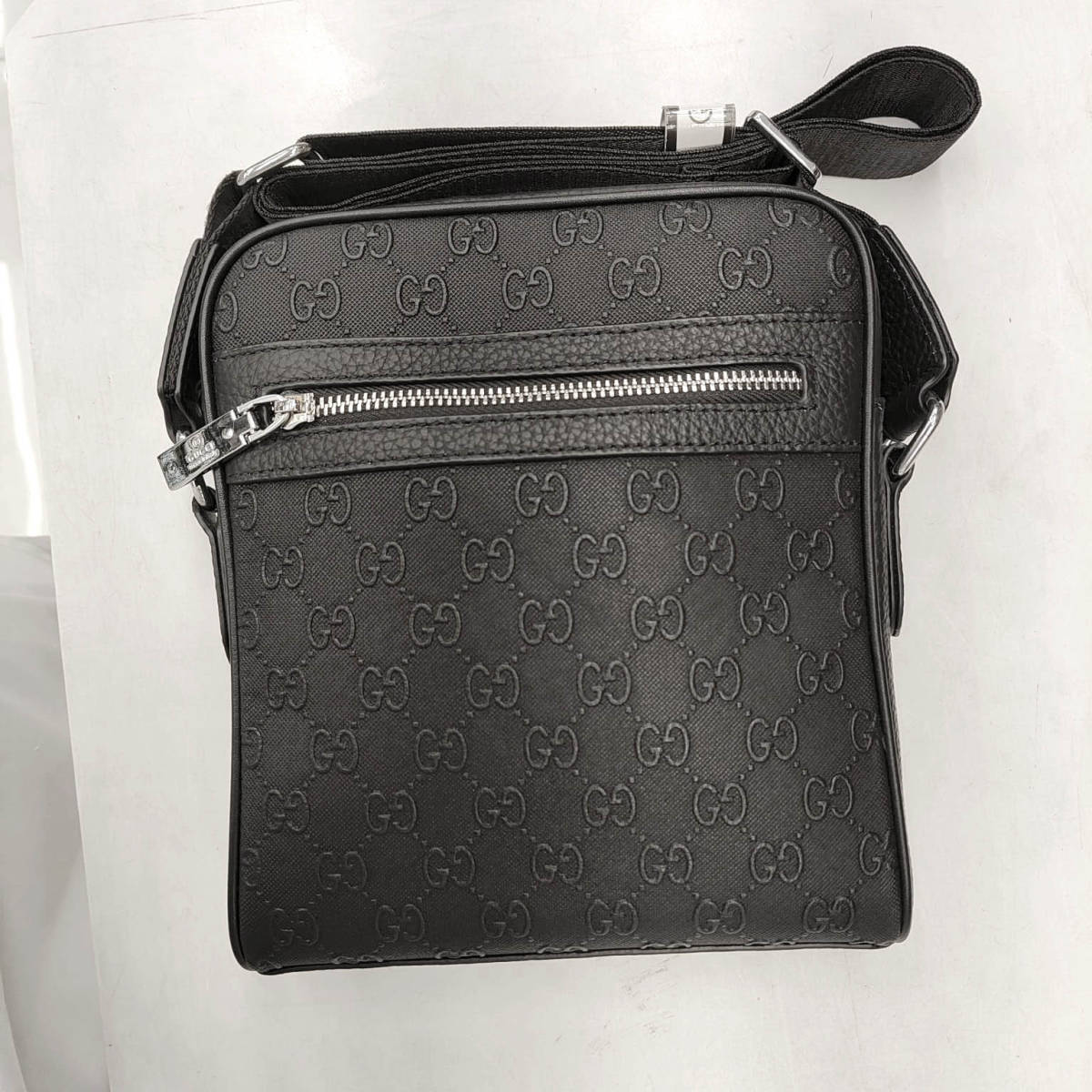 Gucci GG Guccissima messenger Bag-0