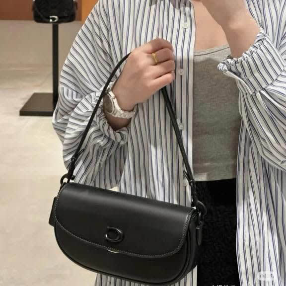 Coach Emmy Saddle Premium Black Shoulder Bag-6