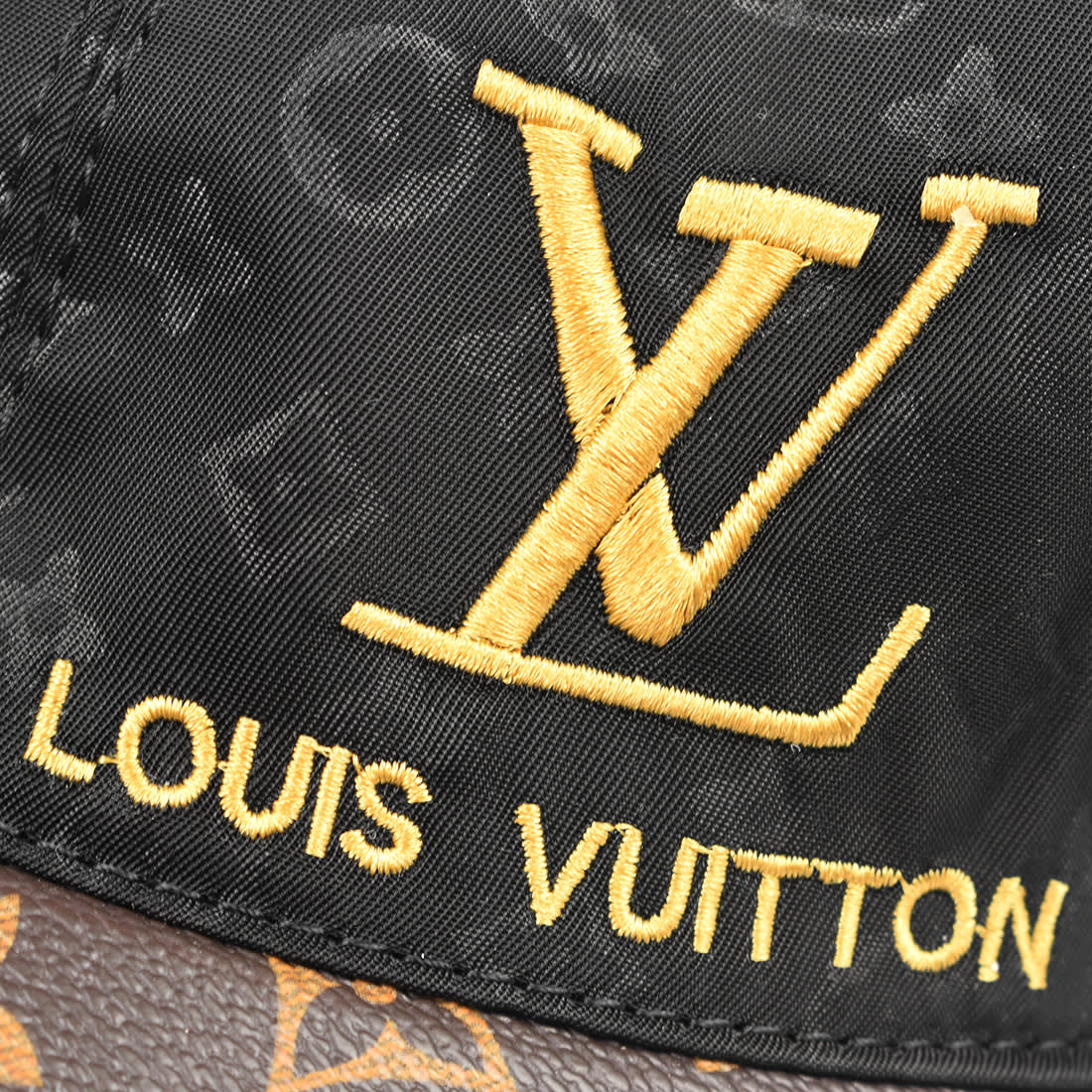 Louis Vuitton Embroidered logo Black Premium Cap-3