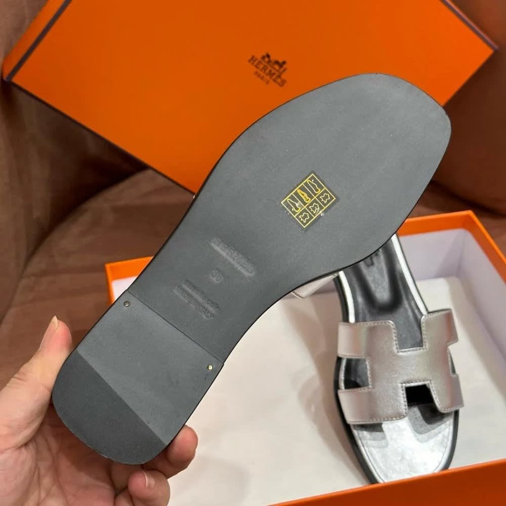 Hermes Silver Premium Quality Women's Flat Sandals-3
